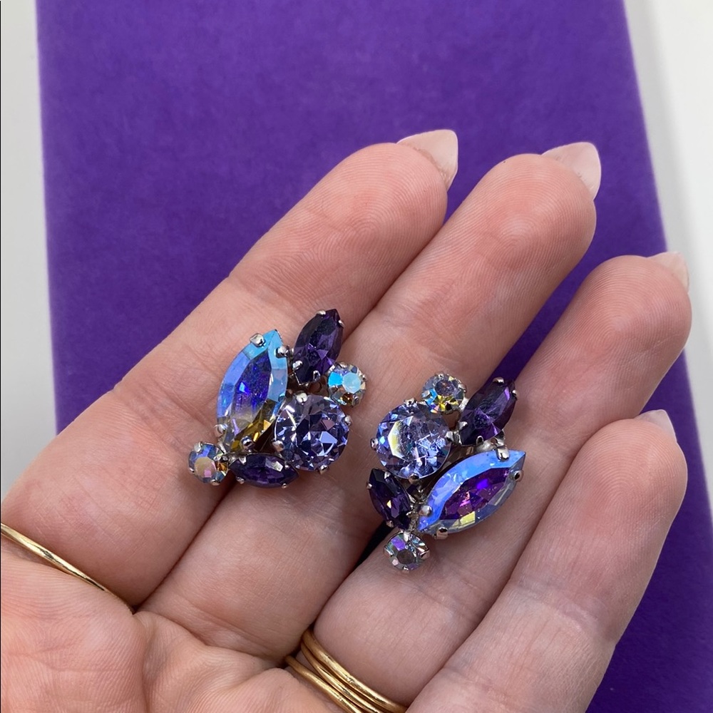 💛 Elegant Rare Vintage Sherman Purple Clip On Crystal Earrings